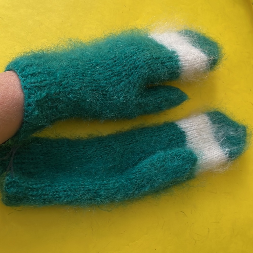 Emerald green/white hand knitted mohair mittens